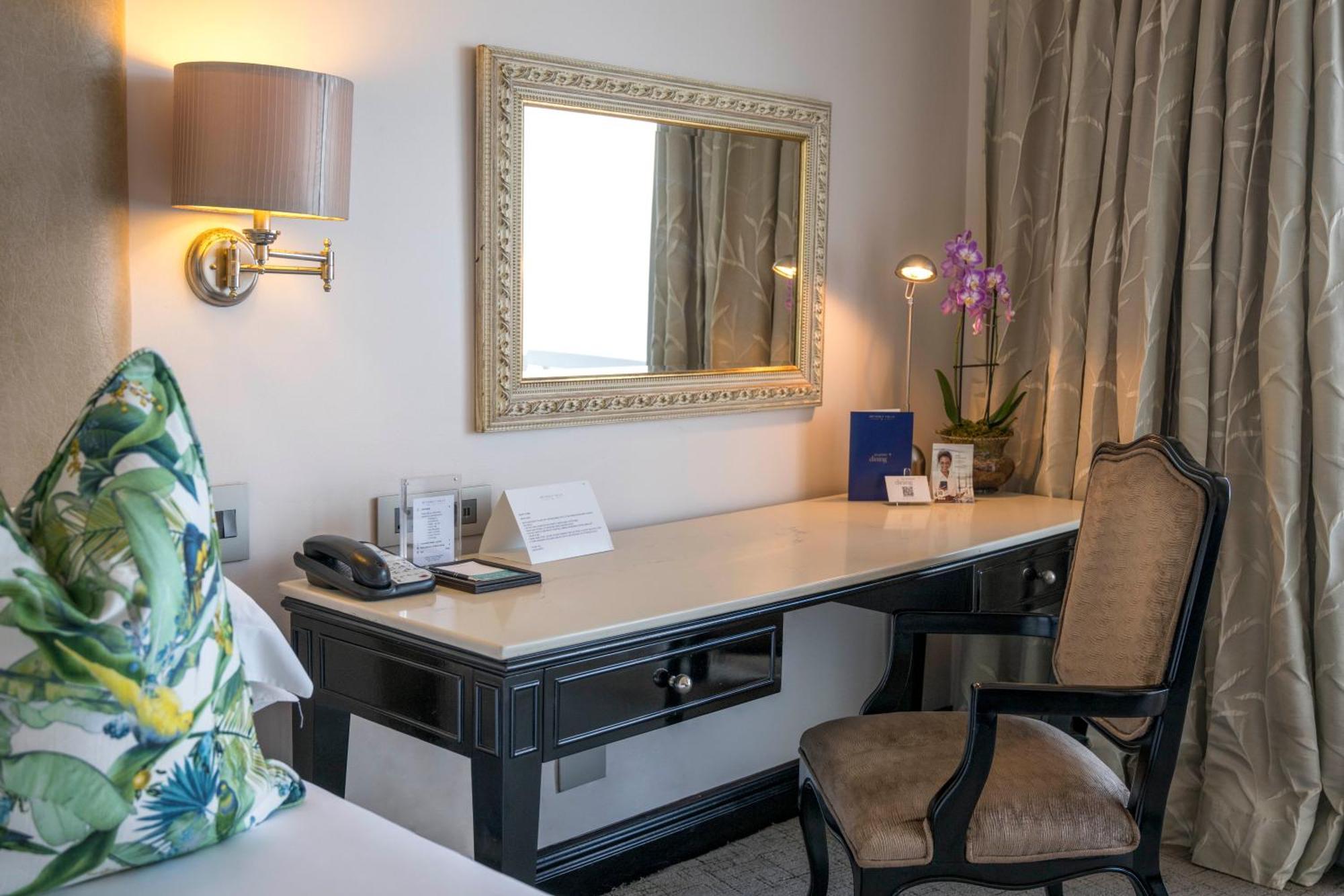 Beverly Hills 5*